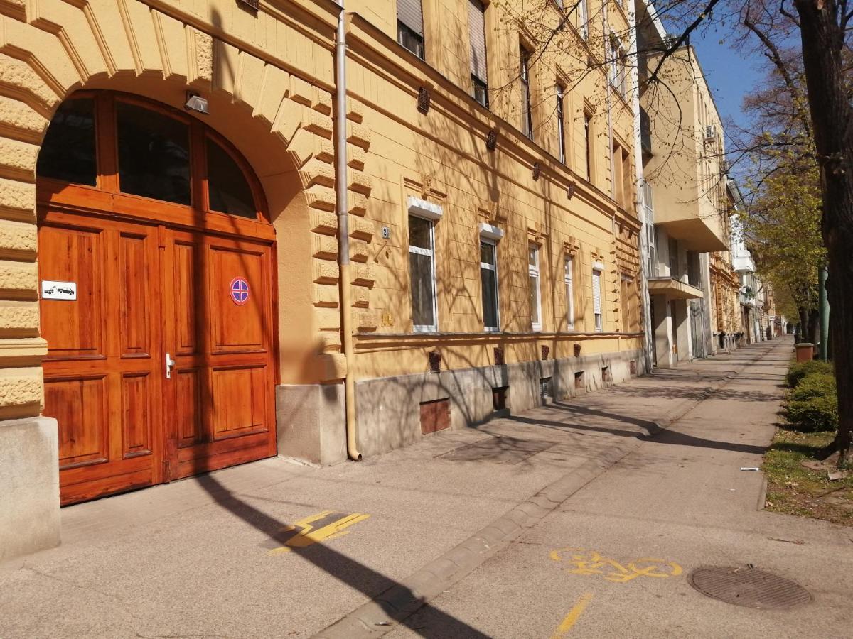 Hanna Apartman Сегед Екстериор снимка